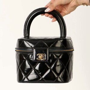 RARE 1990's Chanel Patent Turnlock Vanity handbag